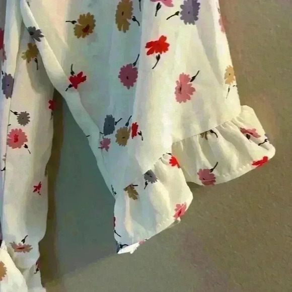 NWT SIENNA SKY FLORAL BLOUSE - Picture 3 of 5